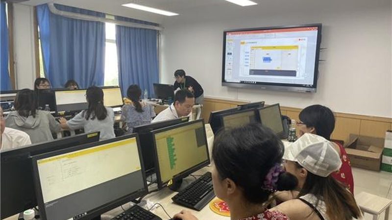 以下是一些广州地区知名的电工培训学校，供大家参考：