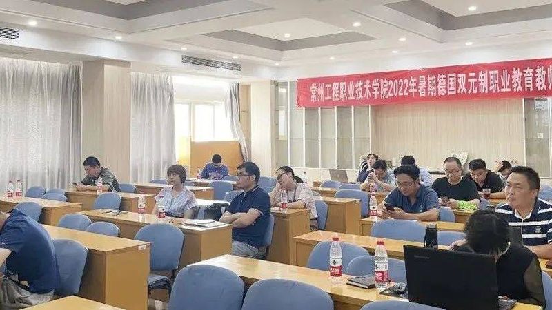小标题：误区一：片面追求低价课程